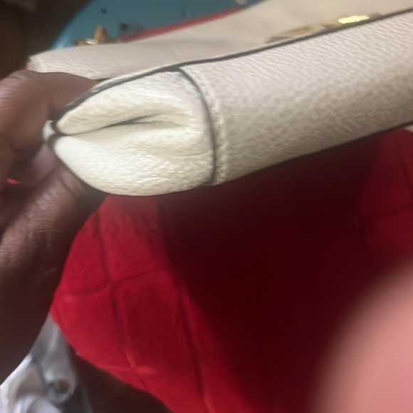 Michael Kors bag There are no call outs. Excellent used condition. - Picture 4 of 9